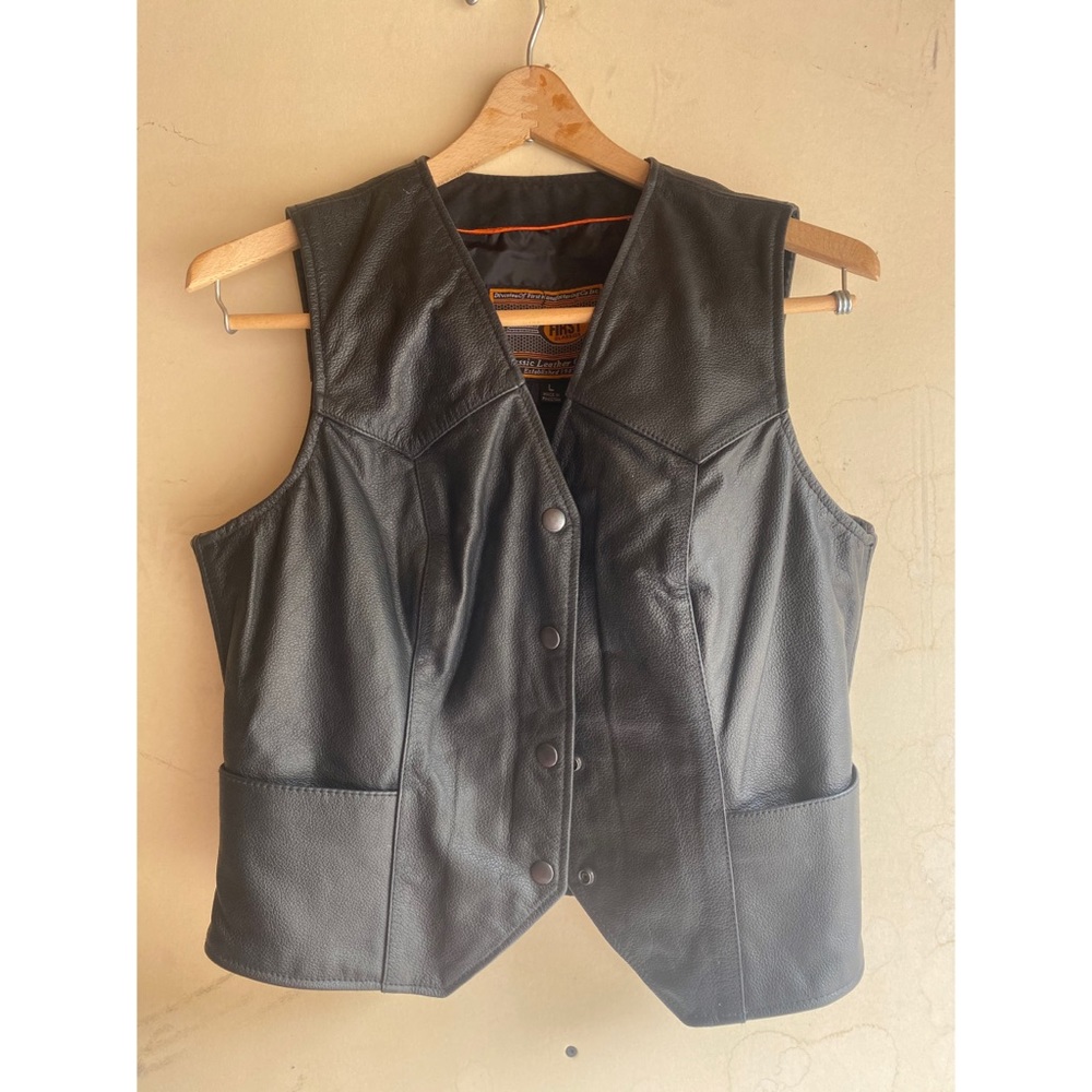 Women's leather motorcycle vest - size L